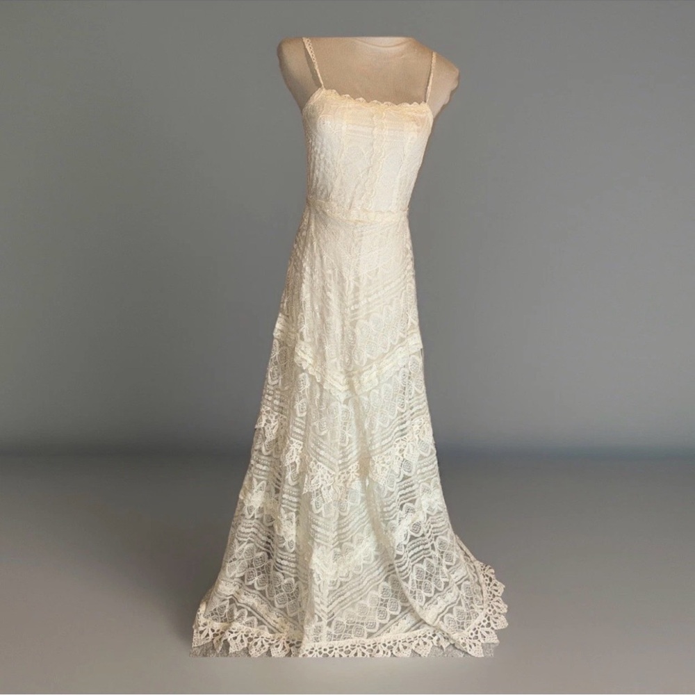 Lulus White Lace Maxi Dress XS Princess Wedding Boho Beach